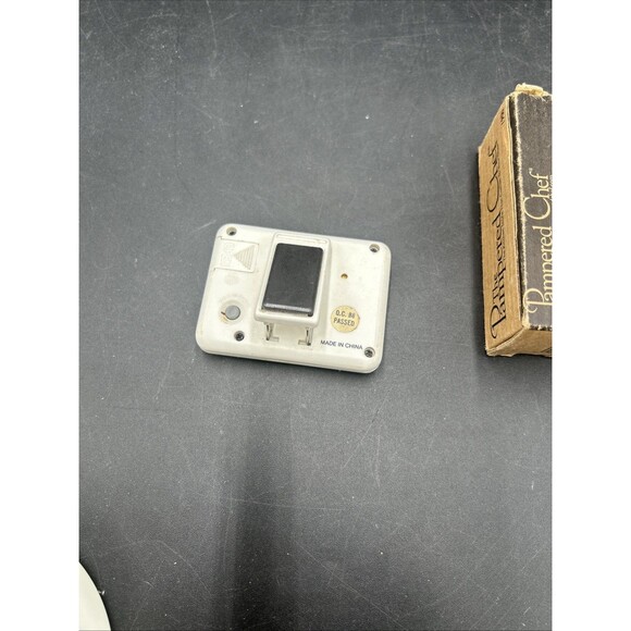 Pampered Chef 1900 Digital Kitchen Clock Timer Magnetic Clip Stand Up Retired - Picture 3 of 4